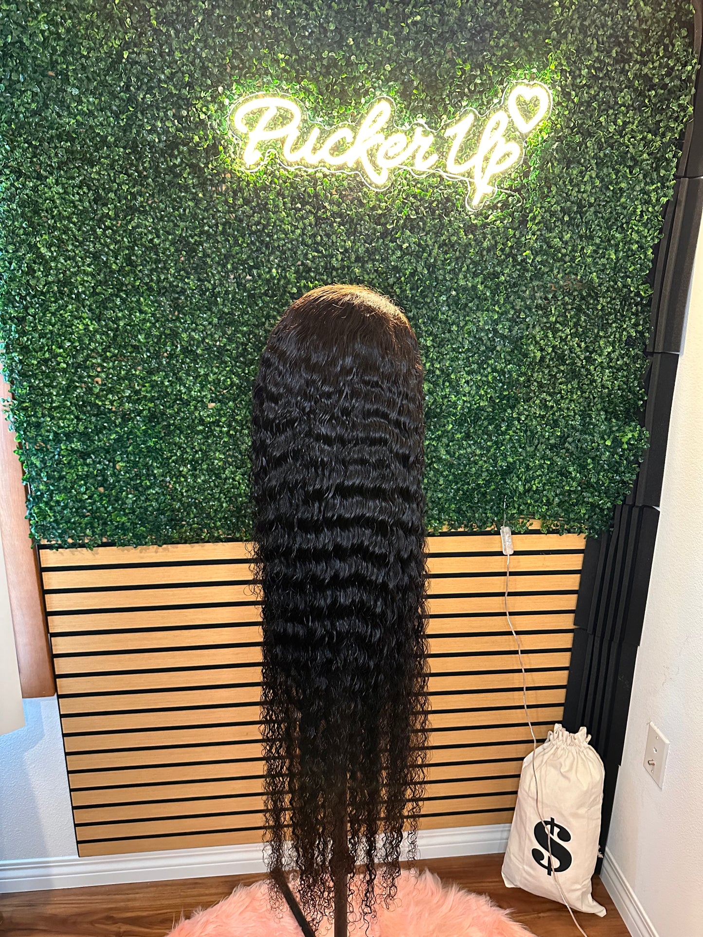 40 inch HD Dw wig