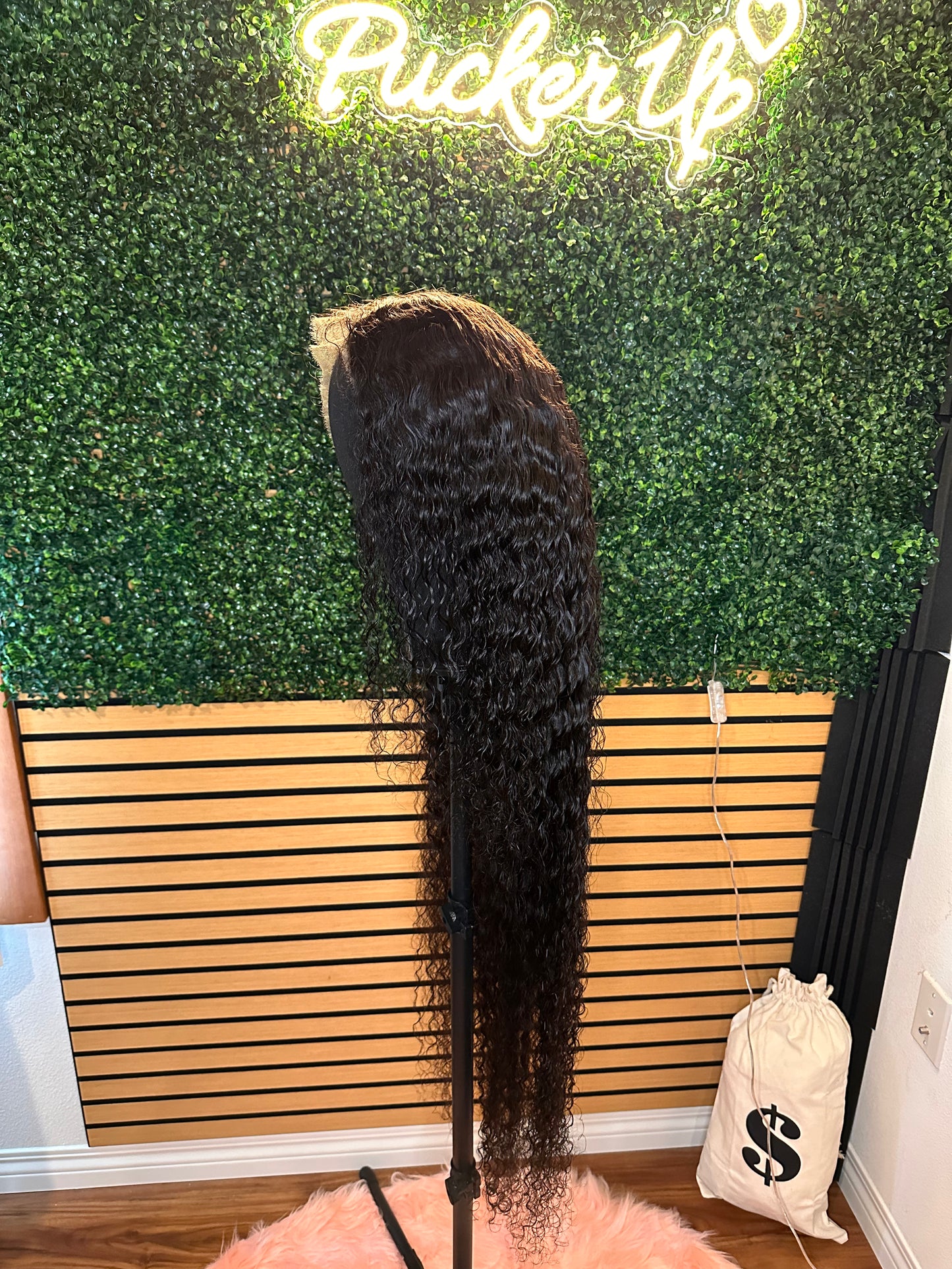 40 inch HD Dw wig