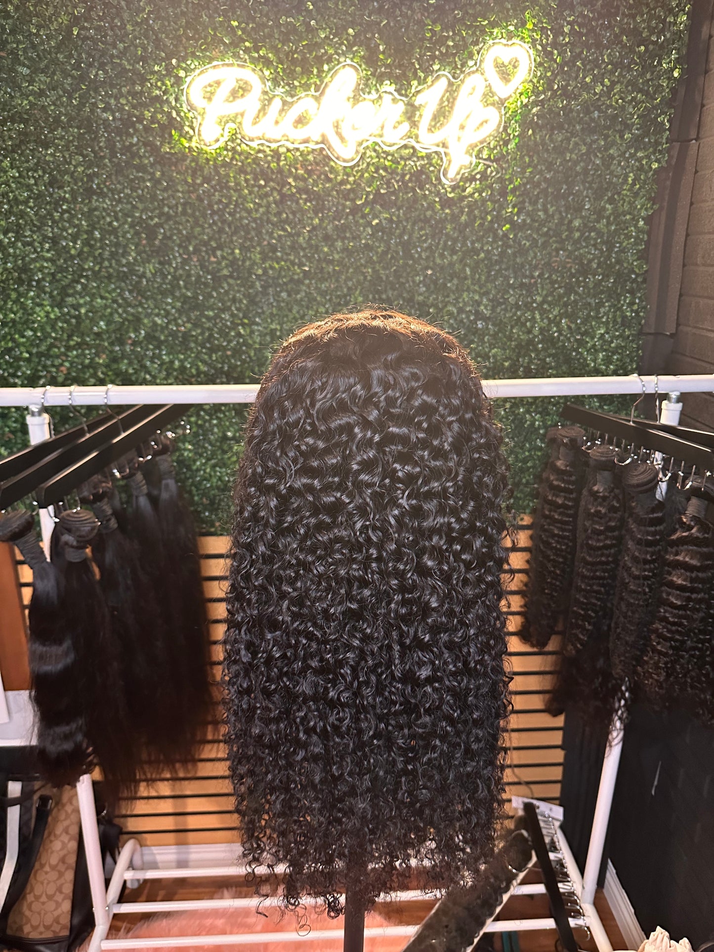 Spanish Curly Hd Lace 28in